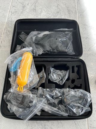 Camara Yi 4K + Micro SD 32GB y accesorios