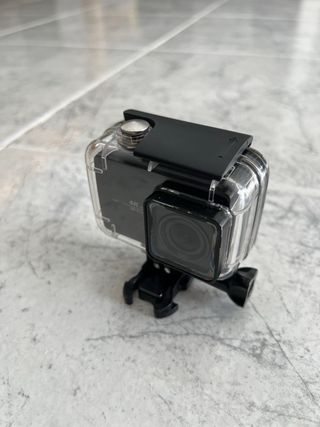 Camara Yi 4K + Micro SD 32GB y accesorios