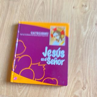 Jesus es el Señor : catecismo de la Comunidad