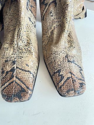 Botas efecto piel de serpiente