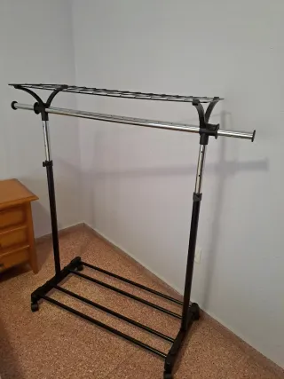 Perchero Burro con Ruedas