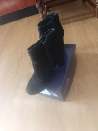 Botines negros tacón Con cremallera talla 36