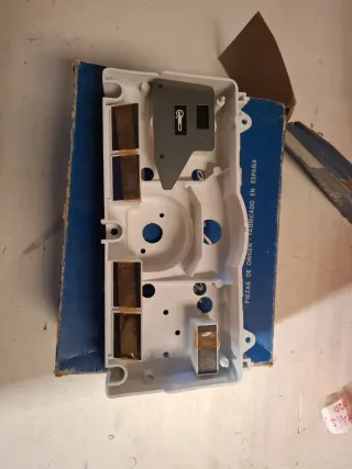 SEAT 133 carcasa cuadro mandos