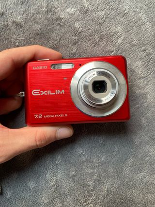 Cámara Digital Casio Exilim EX-Z77