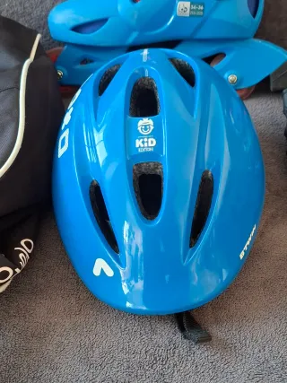 Patines Talla 34-36 + Casco + Protec.