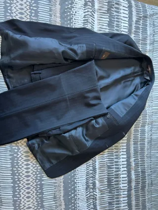 TV6- Traje azul marino