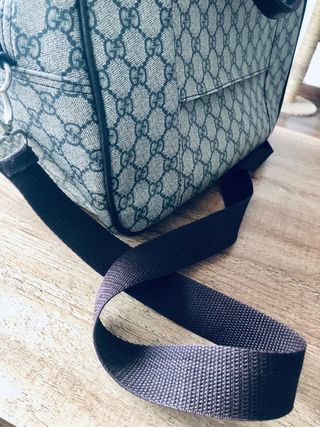 Bolso de viaje Gucci rígido