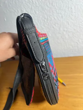 Bolso de hombro Desigual rojo y multicolor