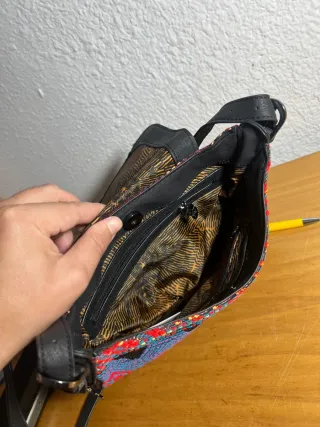 Bolso de hombro Desigual rojo y multicolor