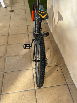 Bicicleta B-Pro jr 24 (Negra y Naranja)