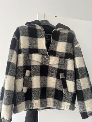 Sudadera Bershka cuadros blanco y negro M/L