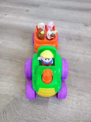 Treno e trattore per bambini con animali