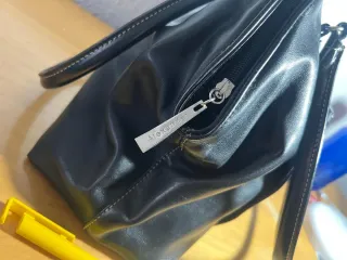 Bolso de hombro Alexander negro