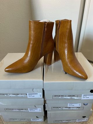 Botines con tacon color Camel  T 36