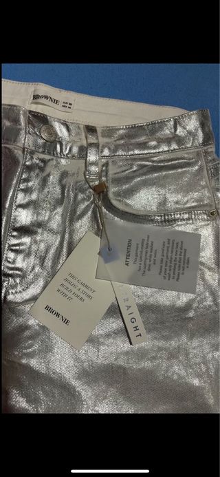 Pantalón Brownie laminado plateado