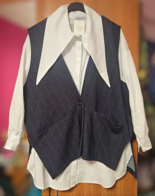 Conjunto Camisa Blanca y Chaleco Gris