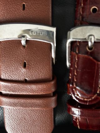 Coppia di orologi Lotus da donna nuovi
