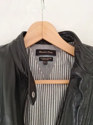 Chaqueta de cuero negra