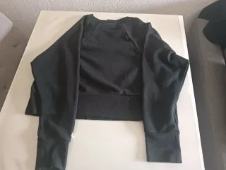 Sudadera Nike Negra con Logo en Relieve