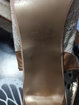 Zapatos de fiesta Jactlin encaje beige/dorado