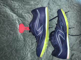 Zapatillas Clavos Pista Azul y Amarillo