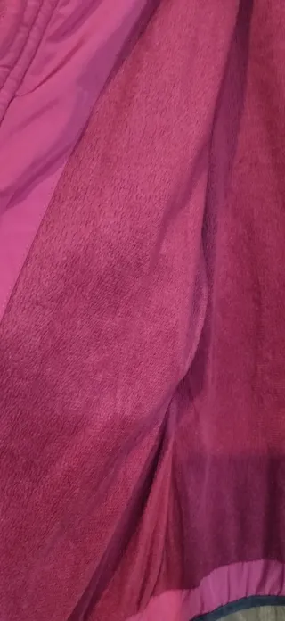 Cazadora acolchada mujer roja