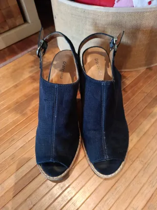 Sandali con tacco blu