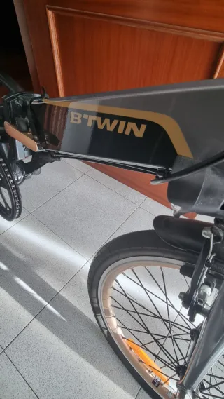 Bicicleta Eléctrica B-TWIN Hoptown 500