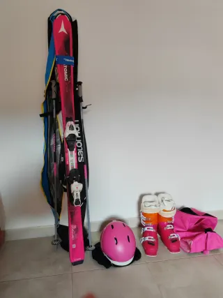 Pack Nieve: Skis, Botas, Bastones y Casco