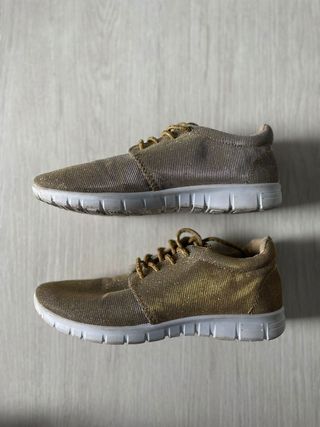 Zapatillas Brillo Dorado
