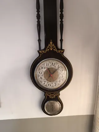 Confezione di 2 orologi da parete antichi