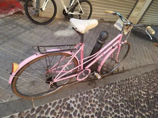 Bicicleta rosa vintage