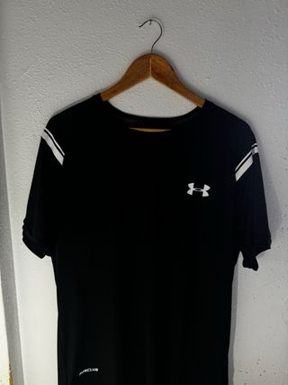 Camiseta Under Armour Negra