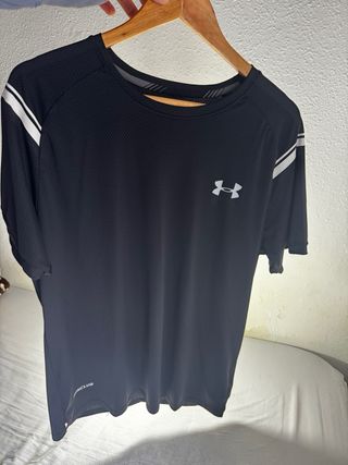 Camiseta Under Armour Negra