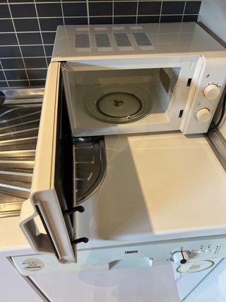 Microondas Taurus color Blanco en muy buen estado