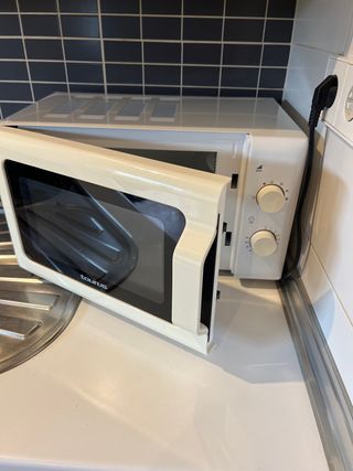 Microondas Taurus color Blanco en muy buen estado