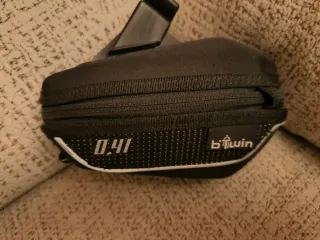 Bolsa debajo sillín Btwin 0.41 para bicicleta
