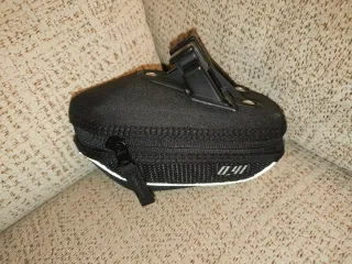 Bolsa debajo sillín Btwin 0.41 para bicicleta