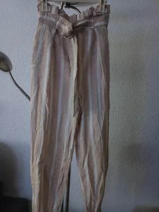Pantalón rayas beige y blanco