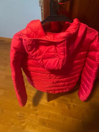 Plumas niña roja talla 15/16