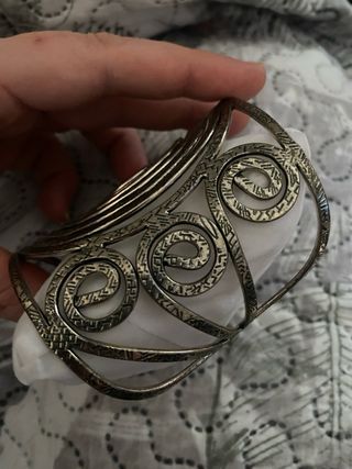 Pulsera brazalete acero diseño espiral