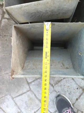 Comederos metálicos para animales