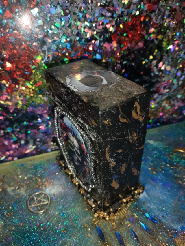 Pitillera Vip Calavera Negra y Dorada