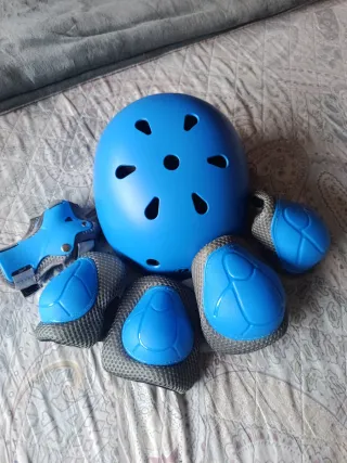 Pack Casco + Coderas + Rodilleras Azul+ muñequera