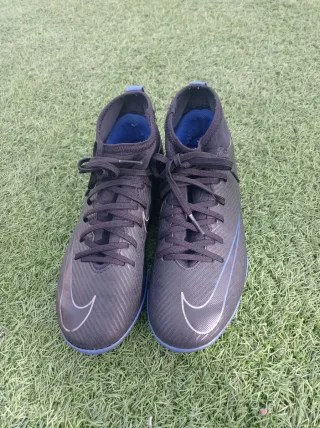 Botas de fútbol Nike Talla 37'5