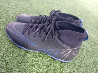 Botas de fútbol Nike Talla 37'5