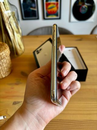 iPhone 11 Pro 512 GB + accessori