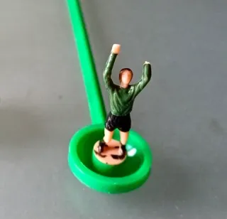 Subbuteo ref 2 vintage