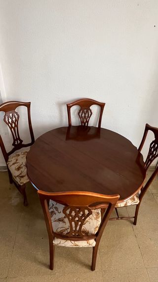 Mesa de comedor redonda con 4 sillas