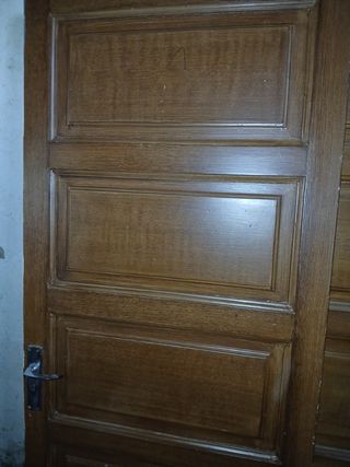 Pareja puertas antiguas madera sanas